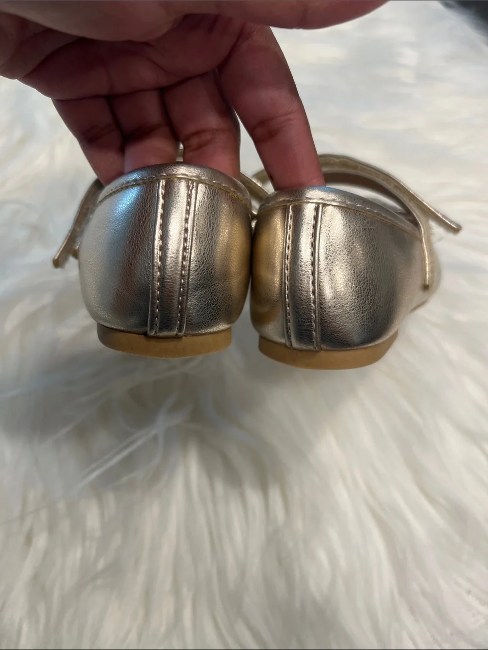 NWOT Girls Metallic Gold Mary Jane Shoes with Glitter Bow size 7M